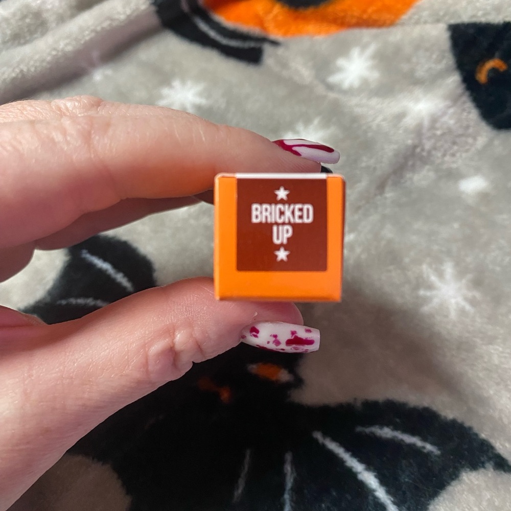 Liquid lipstick